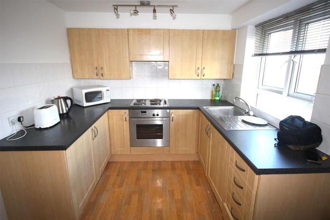 1003 City View, Highclere Avenue, Manchester photo 4