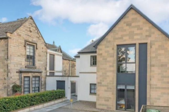 Flat 1/3B Arnothill House , Arnothill , Falklrk  photo 2
