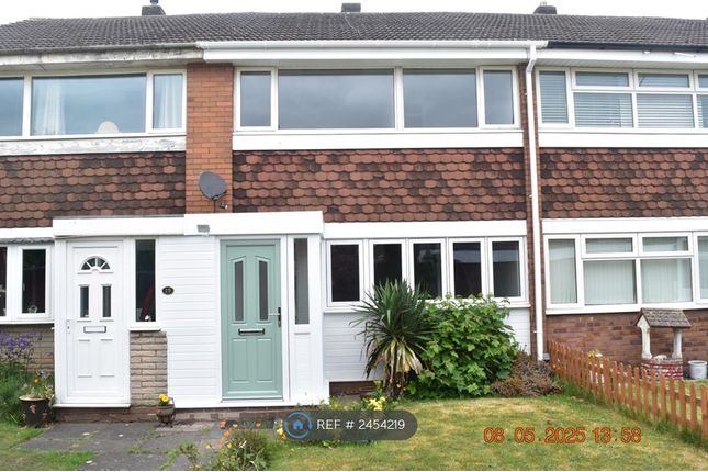 3-bed terraced on Burntwood, £1,150/mo