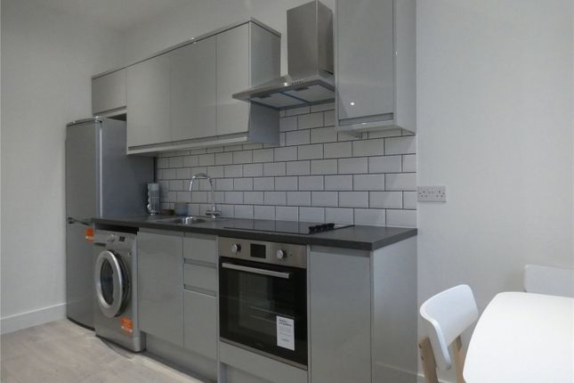 5A, Oakleigh Gardens, Whetstone photo 2