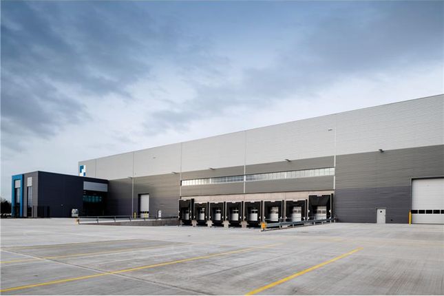Omega South, Burtonwood, Warrington, Lancashire, England WA5, warehouse ...