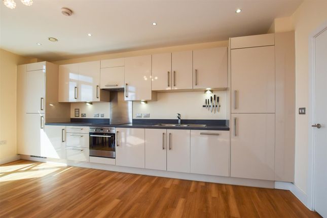 Flat for sale in Hatton Road, Wembley, Middlesex