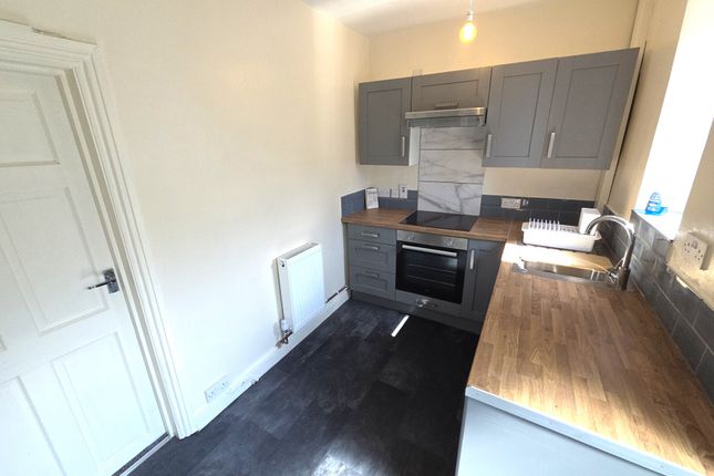 33, Hollins Street, Buxton photo 4