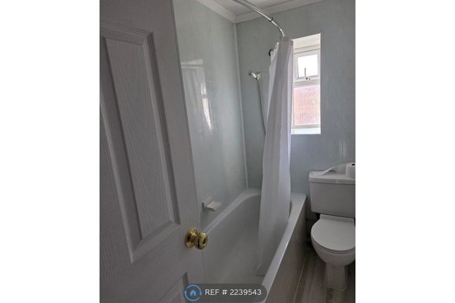 First Floor Flat  Drove Road, Weston-Super-Mare photo 2