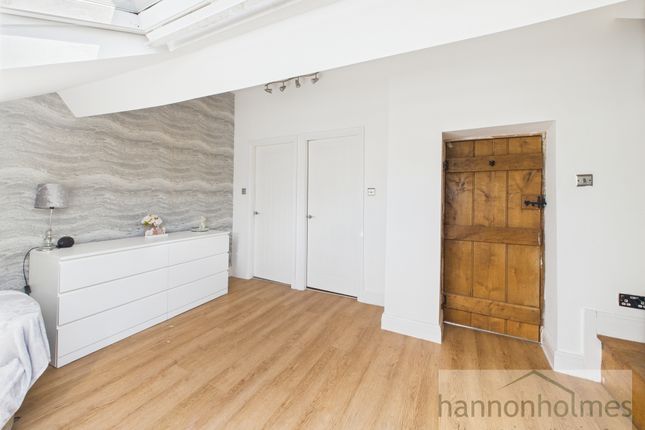 Cam05283G0-Pr0050-Still063