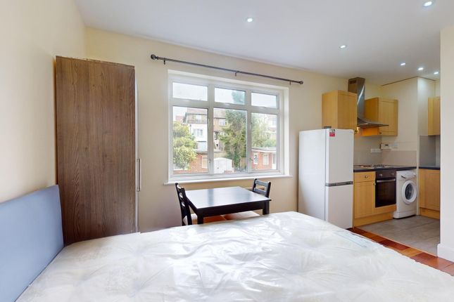 Studio to rent in Cairnfield Avenue, London