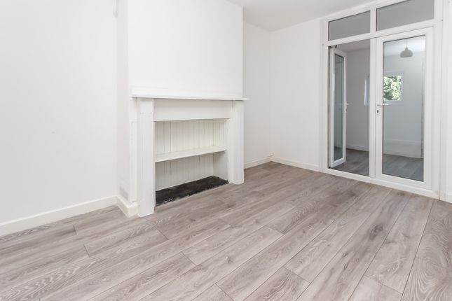 81, Eastfield Road, Wellingborough photo 4