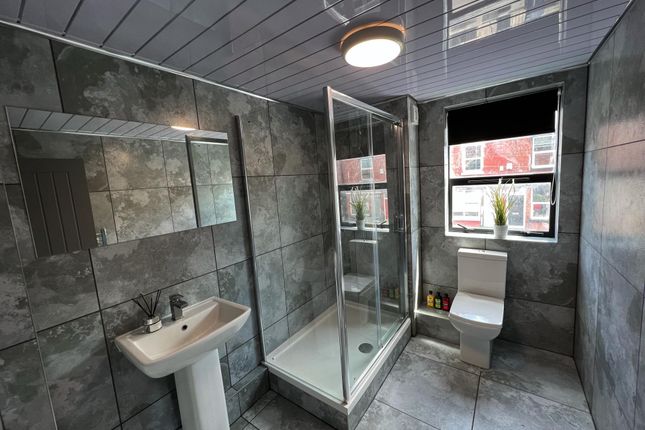 Flat 3, Queens Road, Leeds photo 5