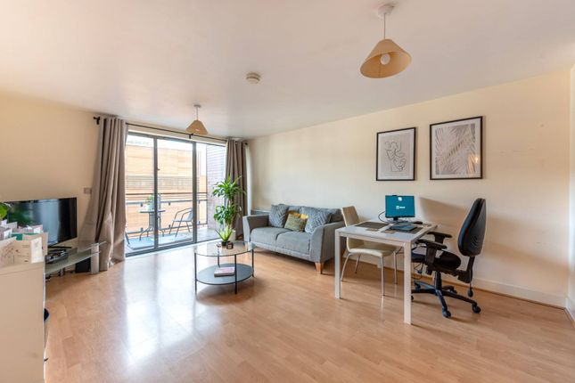 Flat to rent in The Bittoms, Kingston, Kingston Upon Thames