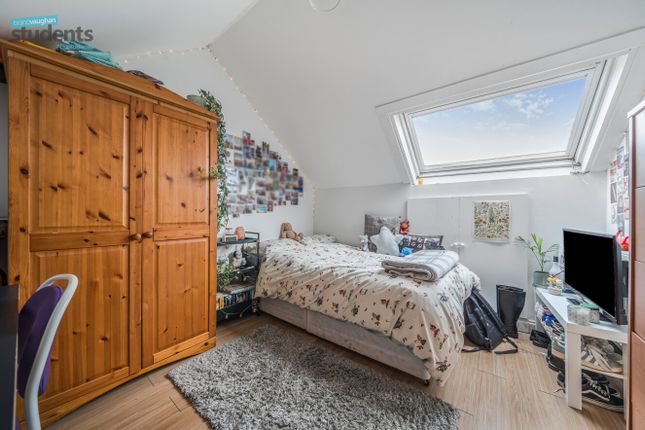 d6Dcdc1c-6499-49B...