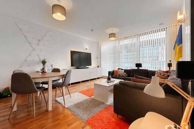 Flat to rent in Leftbank, Manchester