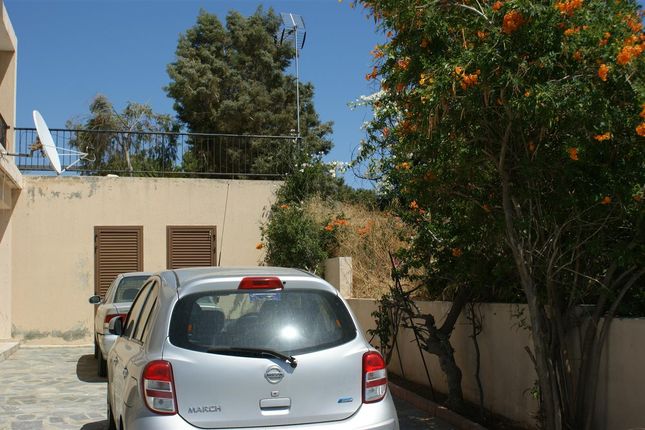 Villa for sale in Pissouri Village, Pissouri, Cyprus