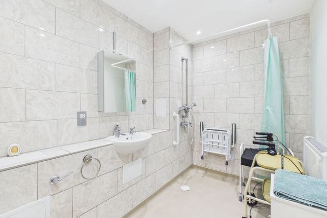 Flat 10, Atlas Place, Chatham photo 2
