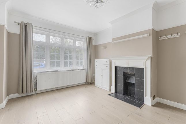21, Chase Side Avenue, Wimbledon Chase photo 4