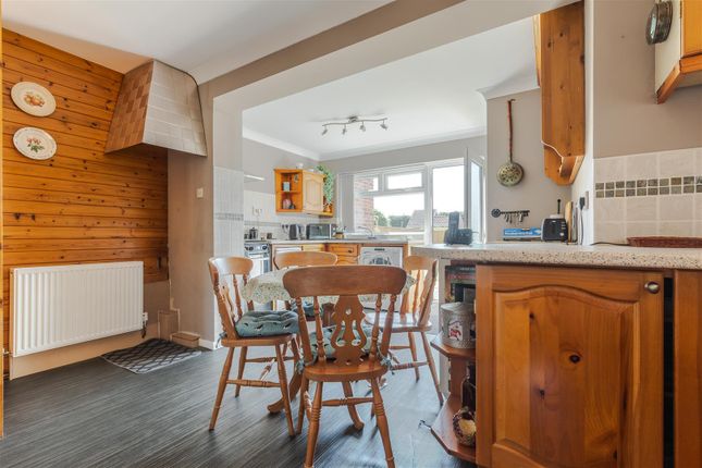 5, East Green, Messingham photo 4