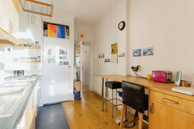 Flat for sale in Langley Road, Elmers End