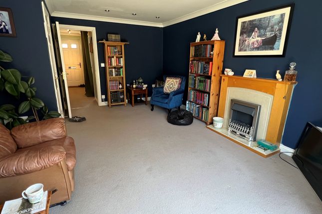 53, School Lane, Higham Ferrers photo 2