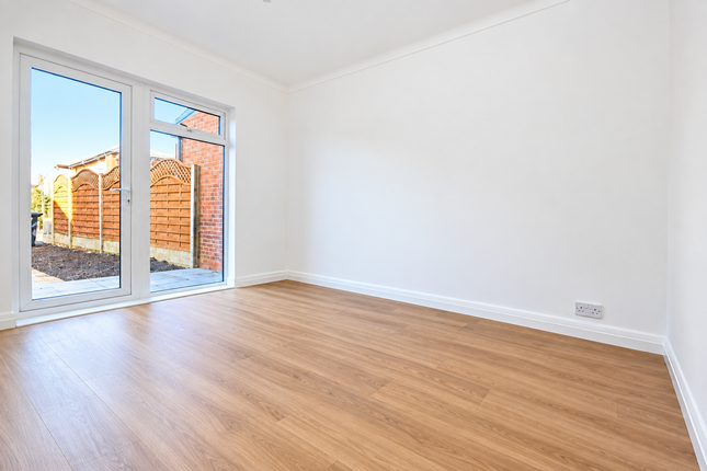 46 Iveagh Avenue, London photo 3