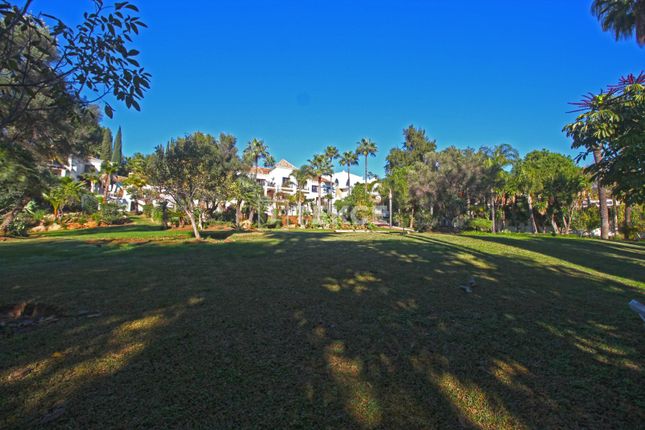 Villa for sale in Paraíso, Benahavís, Málaga, Spain