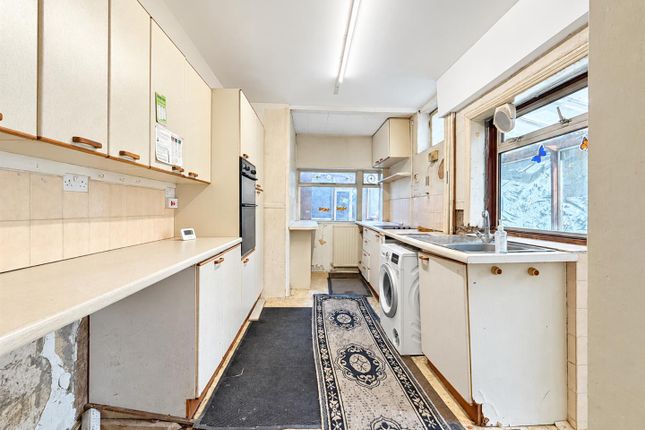 9, Upton Road, Hounslow photo 3