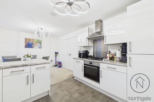 81 Birch Way, Newton Aycliffe photo 4