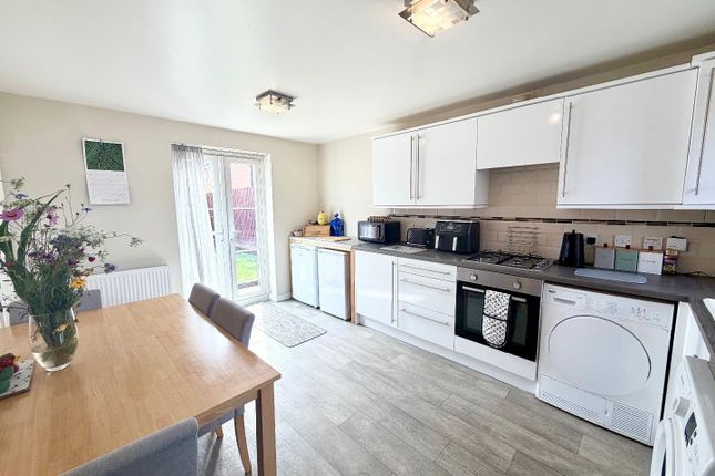 14, Lindisfarne Avenue, Stockton-On-Tees photo 3