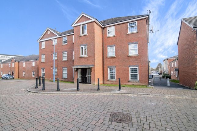 Thumbnail Flat for sale in Creed Way, West Bromwich