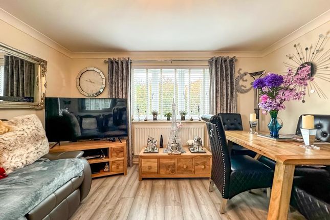 41, Sandon Close, Rochford photo 4