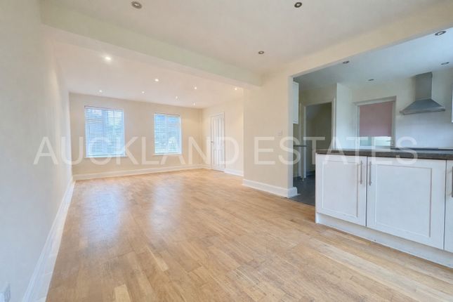 28, Brookside, South Mimms photo 3