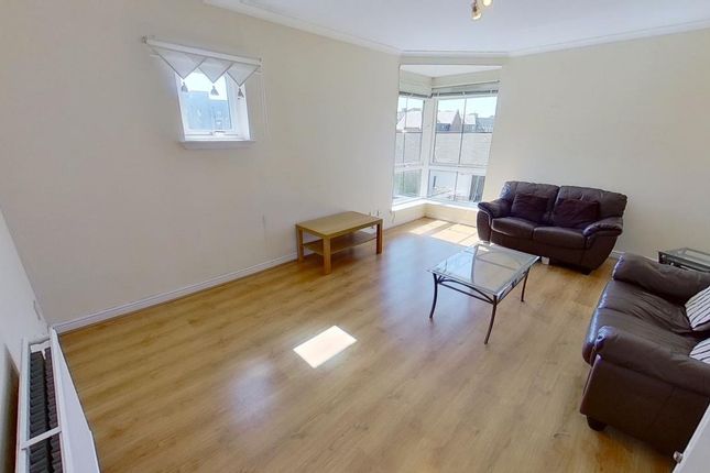 Flat to rent in Westercraigs Court, Glasgow