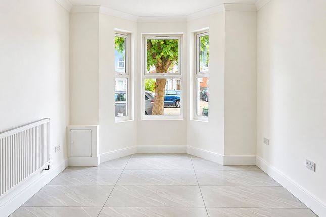 96a, Woodlands Park Road, London photo 4