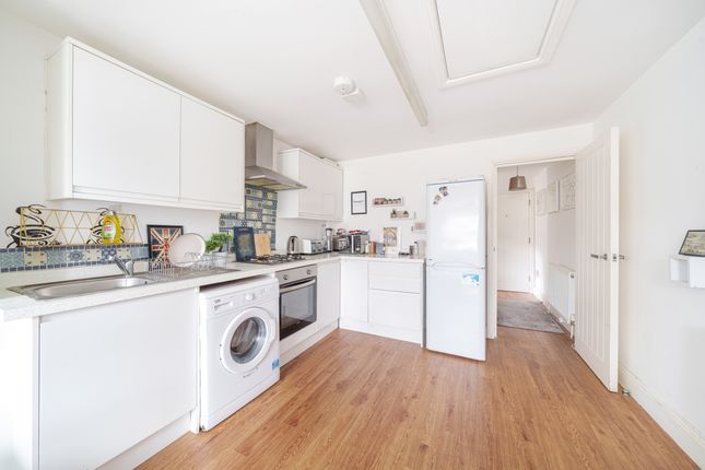 Flat to rent in Hampden Road, London