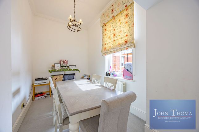 23 Devonshire House, Brandesbury Square, Woodford Green photo 5