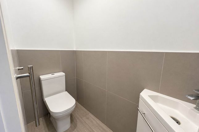 Flat 2, Dunstable Place, Luton photo 4