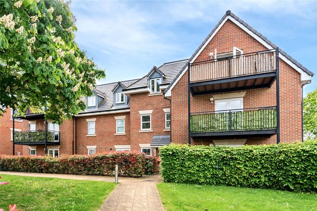 Flat for sale in Molesey Road, Hersham, Walton-On-Thames