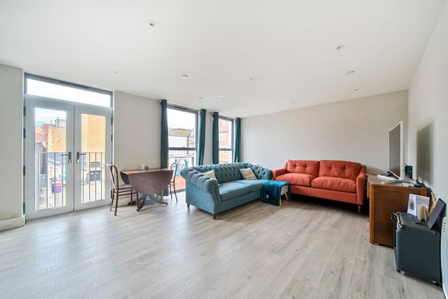 Flat 6, Bodman House, 1, Bishops Hall, Kingston Upon Thames photo 2