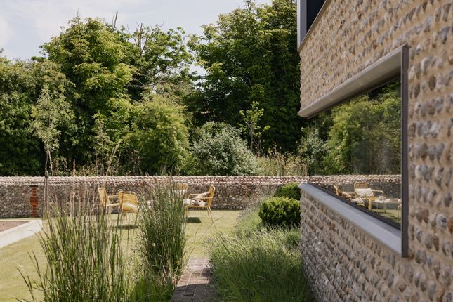 292235 - Seven Whistlers, Salthouse (Exteriors)-35.Jpg