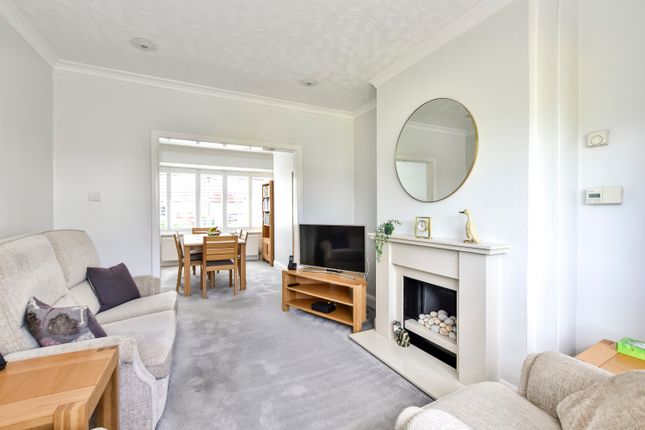6, Greenwood Drive, Watford photo 2
