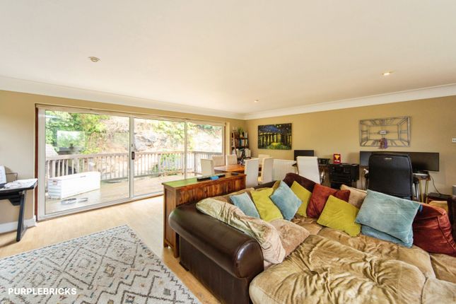 16, Manley Road, Frodsham photo 3