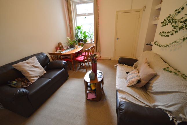 Thumbnail Flat to rent in Dilston Road, Newcastle Upon Tyne