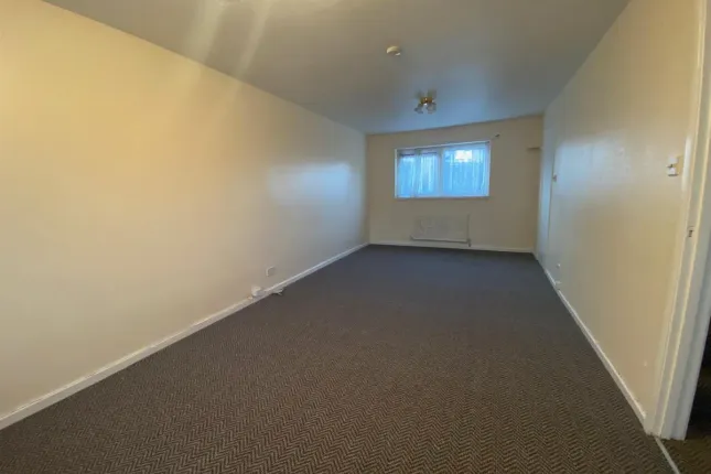 Torridon Close, Leicester photo 3