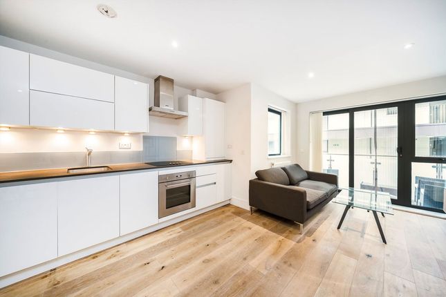 Flat 5, Linea Court, 30, Bow Common Lane, London photo 4