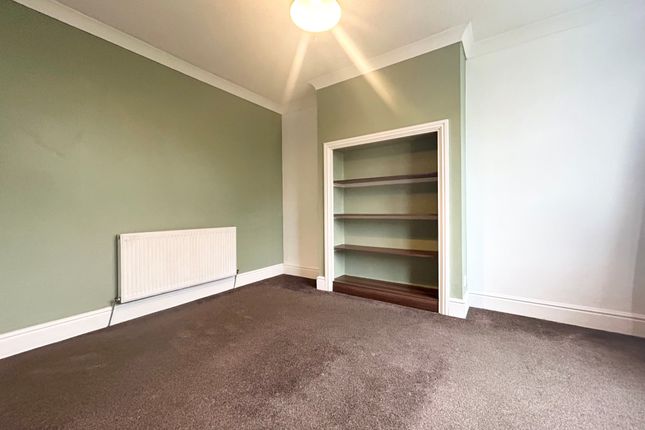 Flat A 29, Sheringham Avenue, Thornton-Cleveleys photo 2
