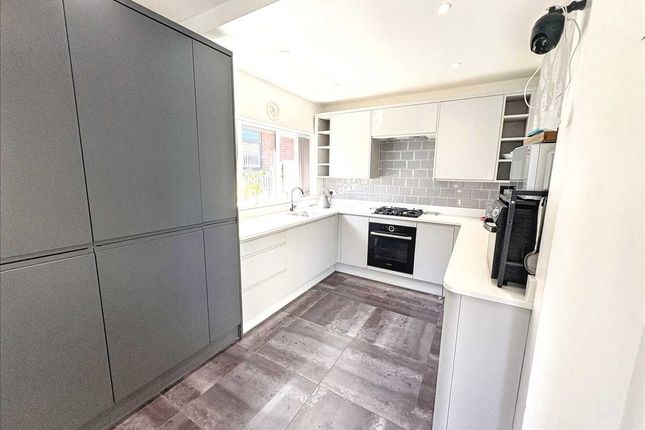 31, Parkside, Sutton In Ashfield photo 3