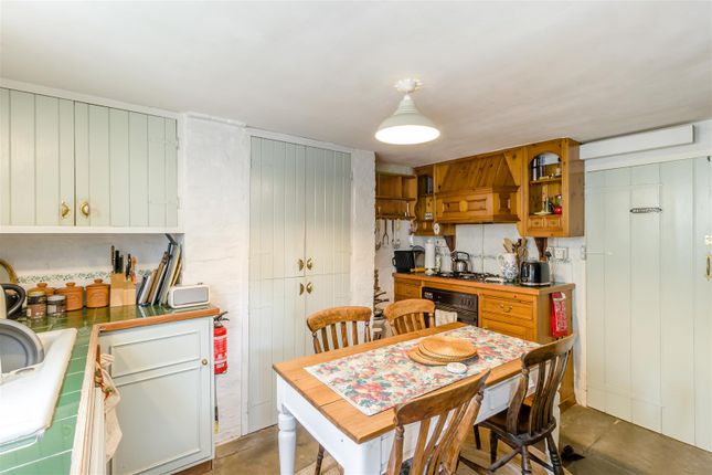 2 Artichoke Dell, Dog Kennel Lane, Chorleywood photo 4