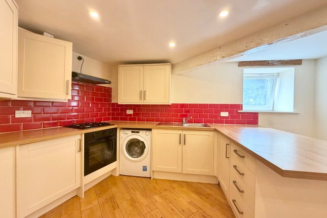 51, Scar Lane, West Yorkshire photo 2