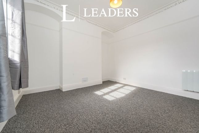 Flat 4, 8, Jenner Walk, Cheltenham photo 4