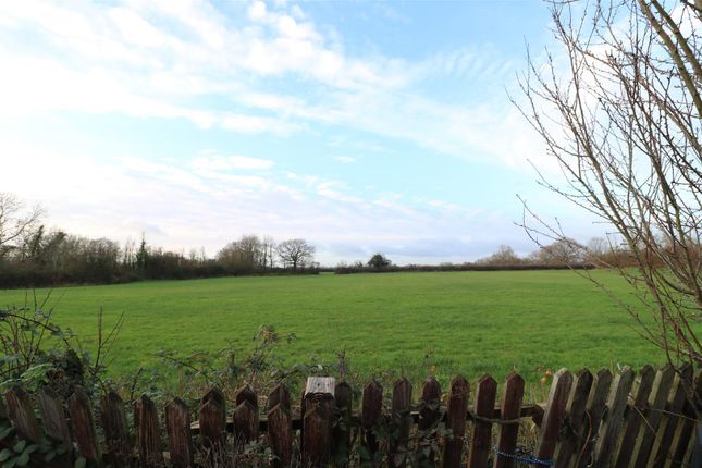 12, Arnold Noad Corner, Southwick photo 2