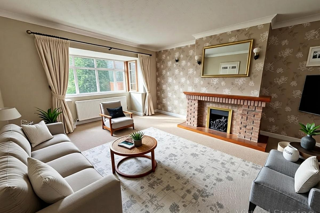 81 De La Bere Crescent, Burbage photo 3