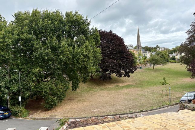5 & 5A Torwood Gardens Road, Torquay photo 2